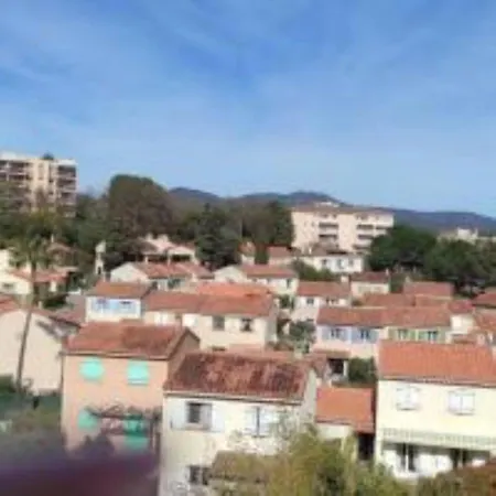 Les Galaxies Studio Avec Balcon 20 Mn De La Apartment *